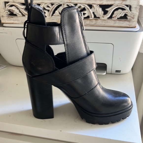 Steve Madden Lavish Buckle Bootie - Picture 3 of 4